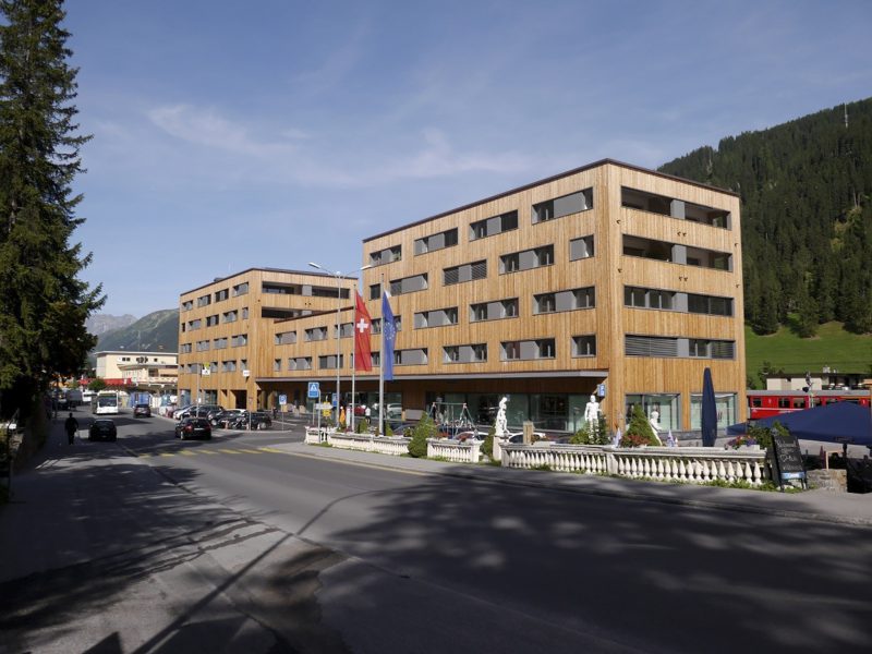 Wohn- und Geschäftshaus in Davos-Platz MAINSTATION